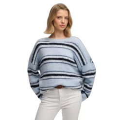 Sweter w paski z miękkiej dzianiny dla kobiet Superdry. Niebieskie swetry klasyczne damskie Superdry, na zimę, z dzianiny, bez kołnierzyka. Za 288.40 zł.