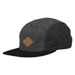 Czapka Kellys Grit. Czarne czapki damskie Kellys, bez wzorów, z materiału. Za 154.50 zł.