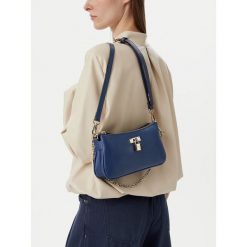Torebka Nine West. Niebieskie torebki klasyczne damskie Nine West, bez dodatków. Za 229.99 zł.