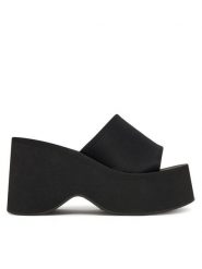 DeeZee Klapki E2485-1 Czarny. Czarne klapki damskie DeeZee, bez wzorów, z materiału, bez obcasa, bez zapięcia. Za 139.99 zł.