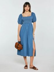 Sukienka damska midi jeansowa niebieska Roslyn 476. Niebieskie sukienki damskie Big Star, bez wzorów, z bawełny, eleganckie, bez ramiączek. Za 249.99 zł.