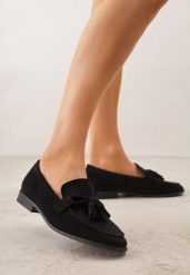 Czarne Mokasyny z Imitacji Zamszu Zdobione Frędzlami i Kokardą Edania. Czarne mokasyny damskie Born2be, z jeansu, bez obcasa. Za 99.99 zł.