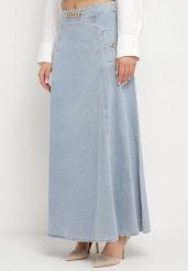 Jasnoniebieska Bawełniana Spódnica Jeansowa Maxi Rozkloszowana z Łańcuszkiem Zallire. Niebieskie spódnice damskie Born2be, m, bez wzorów, z bawełny, boho, maxi. Za 199.99 zł.