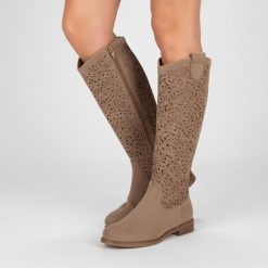 Kozaki damskie S.Barski, cholewka z materiału zamykane na suwak fason w stylu boho płaski obcas, brązowe, HY61-8023. Brązowe kozaki damskie S.BARSKI, na zimę, bez obcasa, na obcasie, bez zapięcia. Za 209.00 zł.