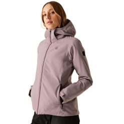 Damska Wodoodporna Kurtka Narciarska Flurry II. Fioletowe kurtki sportowe damskie Dare 2b, xs, bez wzorów, z materiału, z kapturem. Za 368.99 zł.