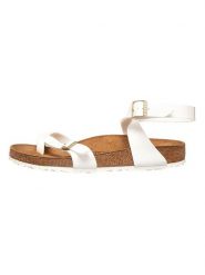 Birkenstock Japonki "Yara" w kolorze białym rozmiar: 38. Białe klapki damskie Birkenstock, bez wzorów, z otwartym noskiem, bez obcasa, bez zapięcia. Za 231.45 zł.