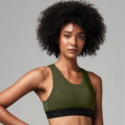 Stanik sportowy damski STRONG ID Essential Sports. Zielone biustonosze sportowe damskie STRONG ID, bez wzorów, z materiału. Za 239.99 zł.
