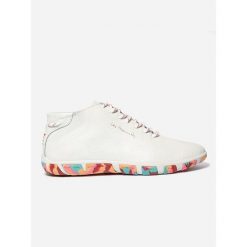Buty sportowe damskie TBS Mid-cut. Białe obuwie sportowe casual damskie TBS. Za 480.50 zł.