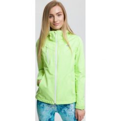 Kurtka miejska damska KUD010 - żółty neon. Żółte kurtki damskie 4F, na lato, z materiału. W wyprzedaży za 349.99 zł.
