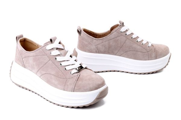 FILIPPO DP6795/25 BE beżowy, półbuty damskie. Brązowe półbuty damskie Filippo, bez wzorów, ze skóry, bez obcasa, bez zapięcia. Za 229.90 zł.