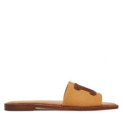 Klapki Max Mara Beachwear. Brązowe klapki damskie Max Mara Beachwear, bez wzorów, bez obcasa, bez zapięcia. Za 529.99 zł.