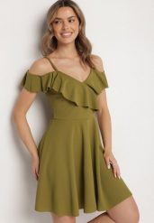Jasnozielona Sukienka Rozkloszowana na Ramiączkach z Falbankami Polauri. Zielone sukienki damskie Born2be, bez wzorów, eleganckie, bez ramiączek. W wyprzedaży za 76.49 zł.