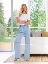 Jeansy wide leg - niebieski. Niebieskie jeansy damskie Sinsay, z podwyższonym stanem. W wyprzedaży za 29.99 zł.