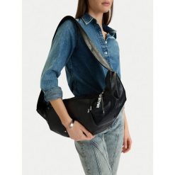 Torebka G-Star Raw. Czarne torebki klasyczne damskie G-Star Raw, bez dodatków. Za 199.99 zł.