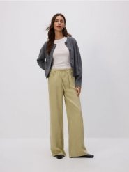 Jeansy wide leg z lyocellu - zielony. Zielone jeansy damskie Reserved. Za 139.99 zł.