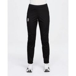 Spodnie narciarskie dla kobiet Daehlie Sportswear Wool 2.0. Czarne spodnie sportowe damskie DAEHLIE, s, bez wzorów, z materiału, na fitness i siłownię. Za 873.50 zł.