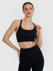 4F Biustonosz do jogi i pilatesu z niskim wsparciem - czarny XS/S. Czarne biustonosze sportowe damskie 4F, bez wzorów, z dzianiny. W wyprzedaży za 99.99 zł.