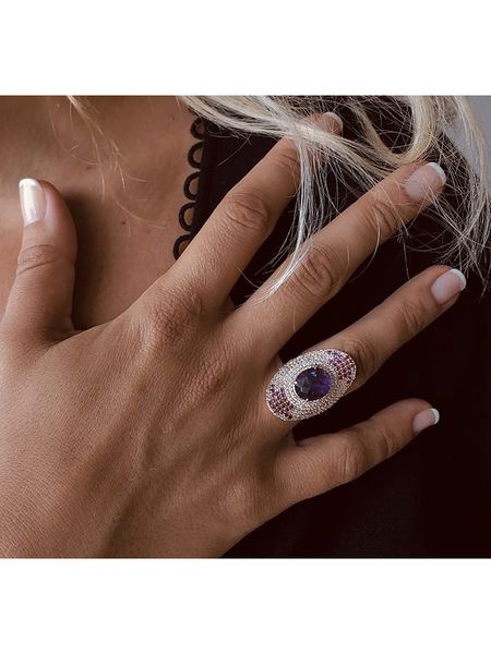 Les Petites Précieuses Pozłacany pierścionek z kamieniami szlachetnymi rozmiar: 50. Różowe pierścionki damskie Les Petites Précieuses, z ametystem, pozłacane. Za 448.99 zł.