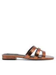 Nine West Klapki 123AL1207-1 Brązowy. Brązowe klapki damskie Nine West, bez wzorów, z syntetyku, bez obcasa, bez zapięcia. Za 107.99 zł.