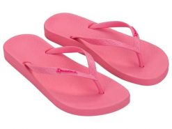 Klapki damskie Ipanema Anat Colors FEM 82591 BD661. Czerwone klapki damskie Ipanema, bez wzorów, z materiału, bez obcasa, bez zapięcia. Za 49.99 zł.