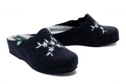 DR. BRINKMANN 330010-05 navy, kapcie damskie. Niebieskie kapcie damskie Dr. Brinkmann. Za 194.90 zł.