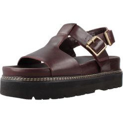 Sandały CLARKS ORIANNA SKY Bordeaux. Czerwone sandały damskie Clarks, bez wzorów, ze skóry, bez obcasa, bez zapięcia. Za 432.99 zł.