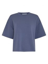 MOSS COPENHAGEN Koszulka "Nilda" w kolorze niebieskim rozmiar: S/M. Niebieskie bluzki damskie Moss Copenhagen, m, bez wzorów, bez kołnierzyka, bez ramiączek. Za 115.51 zł.
