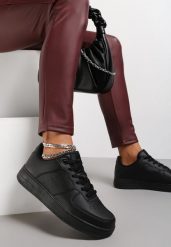 Czarne Sneakersy Coreadenah. Czarne obuwie sportowe casual damskie Renee. Za 74.99 zł.