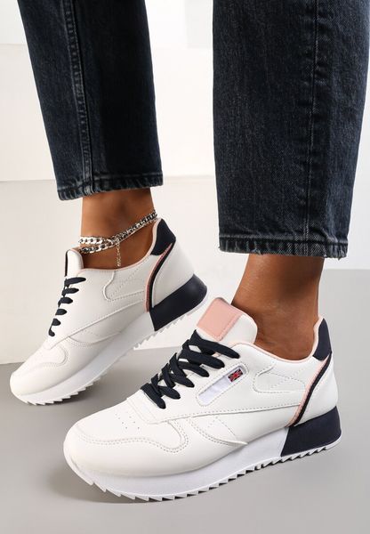 Biało-Granatowe Sneakersy Corarephis. Białe obuwie sportowe damskie Renee, przed kostkę, bez zapięcia. Za 99.99 zł.
