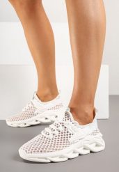 Białe Siateczkowe Buty Sportowe Sneakersy na Grubej Tłoczonej Podeszwie Telarienna. Białe obuwie sportowe casual damskie Born2be, z jeansu, bez zapięcia. Za 69.99 zł.