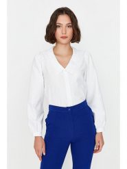 Trendyol Koszulka w kolorze białym rozmiar: 32. Białe koszulki damskie Trendyol, bez wzorów, z bawełny, bez kołnierzyka, bez ramiączek. Za 73.99 zł.