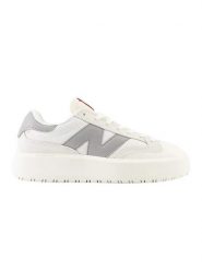 New Balance Skórzane sneakersy "CT302" w kolorze białym rozmiar: 42,5. Białe obuwie sportowe damskie New Balance, z materiału, bez zapięcia. Za 386.53 zł.