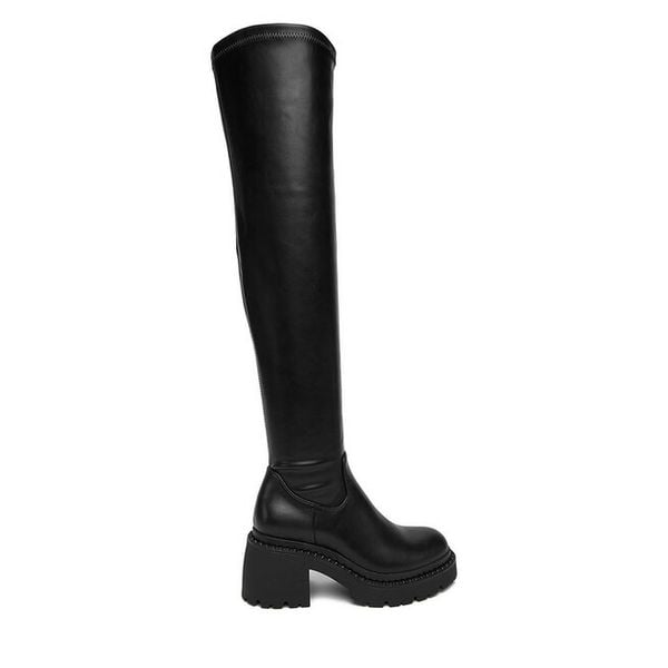 Kozaki DeeZee. Czarne kozaki damskie DeeZee, bez obcasa, na słupku, bez zapięcia. Za 249.99 zł.