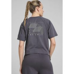 Damska koszulka PUMA x HYROX Motion Cat PUMA Galactic Gray. Szare bluzki damskie Puma, m, bez wzorów, bez kołnierzyka, bez ramiączek. W wyprzedaży za 154.00 zł.
