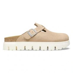 BIRKENSTOCK Boston Chunky LEVE Warm Sand Klapki damskie. Brązowe klapki damskie Birkenstock, bez wzorów, ze skóry, bez obcasa, na platformie, bez zapięcia. Za 669.00 zł.