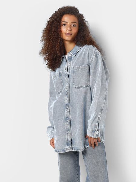 Noisy May Kurtka jeansowa Alva 27029311 Niebieski Regular Fit. Niebieskie kurtki damskie Noisy may, l, bez wzorów, z bawełny, bez kaptura. Za 109.99 zł.