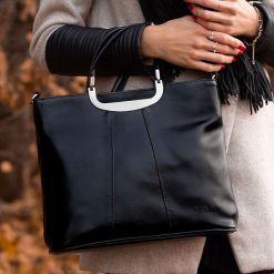 Torebka skórzana damska elegancka DAN-A T280 czarna. Czarne torebki klasyczne damskie DAN-A, ze skóry, bez dodatków. Za 349.99 zł.