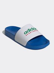 Adidas Klapki w kolorze niebiesko-białym rozmiar: 39. Białe klapki damskie Adidas, bez wzorów, z otwartym noskiem, bez obcasa, bez zapięcia. Za 113.90 zł.