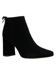 Wojas Skórzane botki w kolorze czarnym rozmiar: 40. Czarne botki damskie Wojas, ze skóry, eleganckie, bez obcasa, bez zapięcia. Za 390.45 zł.