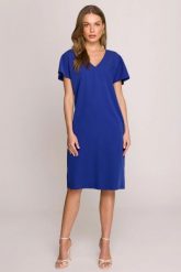 Sukienka oversize o prostym kroju z dekoltem V niebieska. Niebieskie sukienki damskie Stylove, bez wzorów, z materiału, biznesowe, bez ramiączek. Za 289.00 zł.
