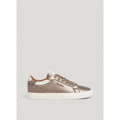 Sneakersy damscy Pepe Jeans Kenton glam. Brązowe obuwie sportowe damskie Pepe Jeans, z jeansu, bez zapięcia. Za 270.85 zł.