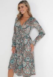 Zielona Sukienka z Gumką w Pasie i Wzorem Paisley Faendra. Zielone sukienki damskie Born2be, z aplikacjami, bez ramiączek. W wyprzedaży za 152.99 zł.