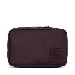 Kosmetyczka Calvin Klein. Brązowe kosmetyczki damskie Calvin Klein, bez wzorów, z nylonu. Za 249.99 zł.