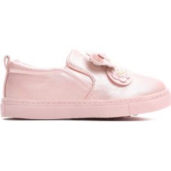 Różowe Slip On Look Fine. Buty sportowe dziewczęce Born2be. Za 49.99 zł.