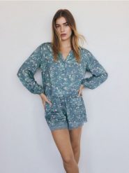 Dwuczęściowa piżama z wiskozy - miętowy. Zielone piżamy damskie Reserved, bez wzorów, z tkaniny, bez ramiączek. W wyprzedaży za 79.99 zł.