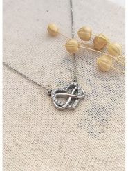 Miu Silver Srebrny naszyjnik z elementem ozdobnym - dł. 42 cm rozmiar: onesize. Szare naszyjniki damskie Miu Silver, z cyrkonią, srebrne. Za 82.99 zł.