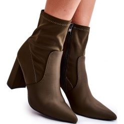 Damskie Botki Materiałowe Na Obcasie Khaki Amile brązowe. Brązowe botki damskie z materiału, eleganckie, przed kolano, bez obcasa, na obcasie, bez zapięcia. Za 221.62 zł.