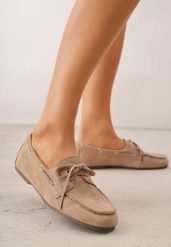 Beżowe Mokasyny VICES z Wkładką ze Skóry Naturalnej ze Sznurowaniem Nairis. Brązowe mokasyny damskie Renee, z materiału, z okrągłym noskiem, bez obcasa. Za 99.99 zł.