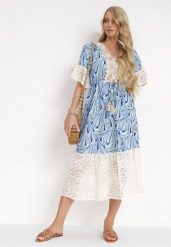 Niebieska Sukienka z Gumką w Pasie Zdobiona Koronkowymi Falbankami Calaleta. Niebieskie sukienki damskie Born2be, z aplikacjami, z koronki, boho, bez ramiączek. Za 119.99 zł.