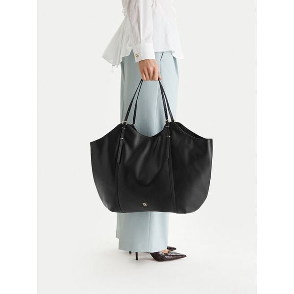 Torebka HUGO. Czarne shopper bag Hugo, bez wzorów, bez dodatków. Za 899.99 zł.